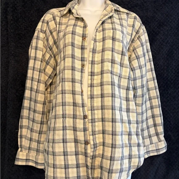 Basic Elements Lightweight Plaid Overshirr - Picture 4 of 6